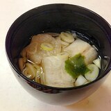 麩とわかめのお吸い物